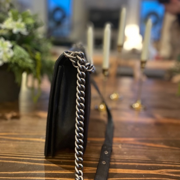 Large Chanel Boy bag like new! - Picture 4 of 4